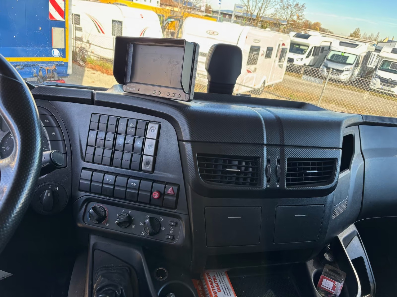 IVECO STRALIS 260S36 - Box truck: picture 5 IVECO STRALIS 260S36 - Box truck: picture 5