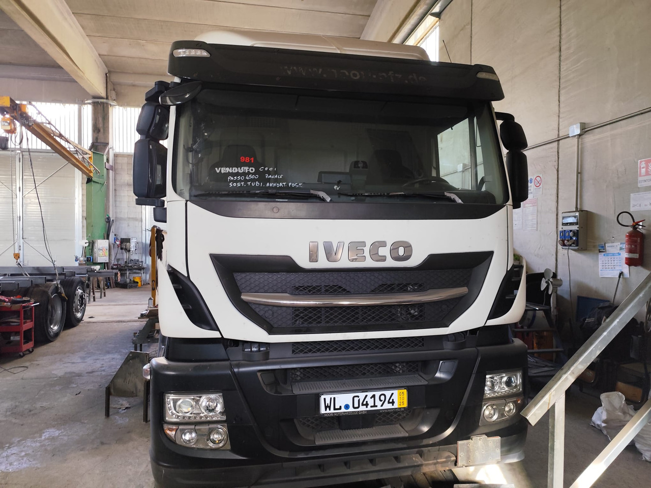 IVECO STRALIS AS 260S46 - Dropside/ Flatbed truck: picture 3 IVECO STRALIS AS 260S46 - Dropside/ Flatbed truck: picture 3