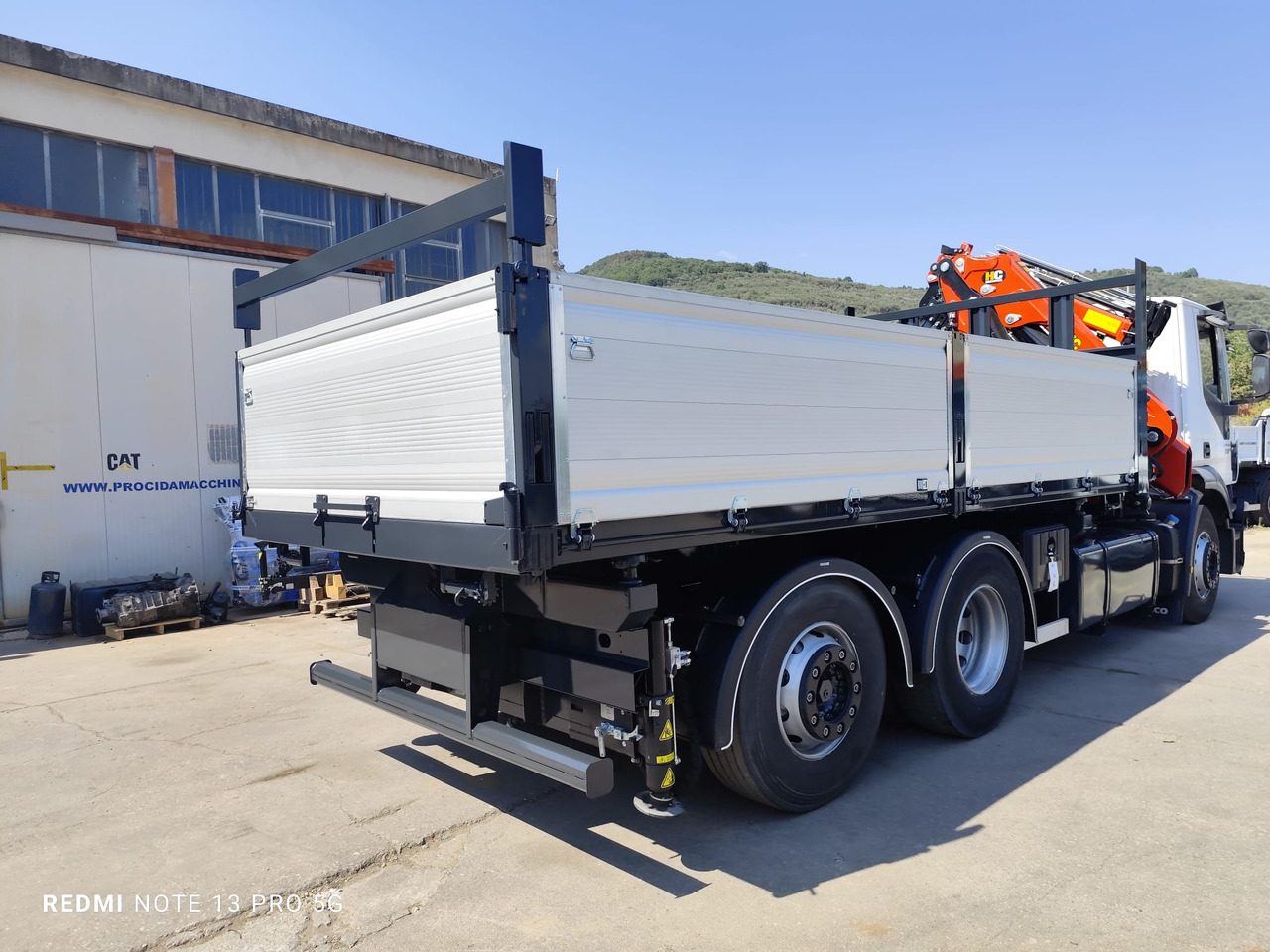 Crane truck IVECO STRALIS CUBE 260S31: picture 6