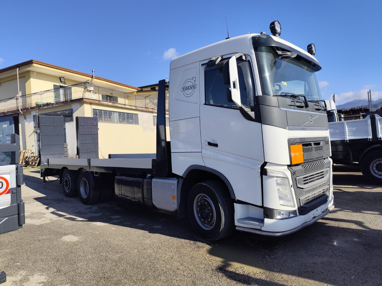 Dropside/ Flatbed truck VOLVO FH 13.540: picture 22