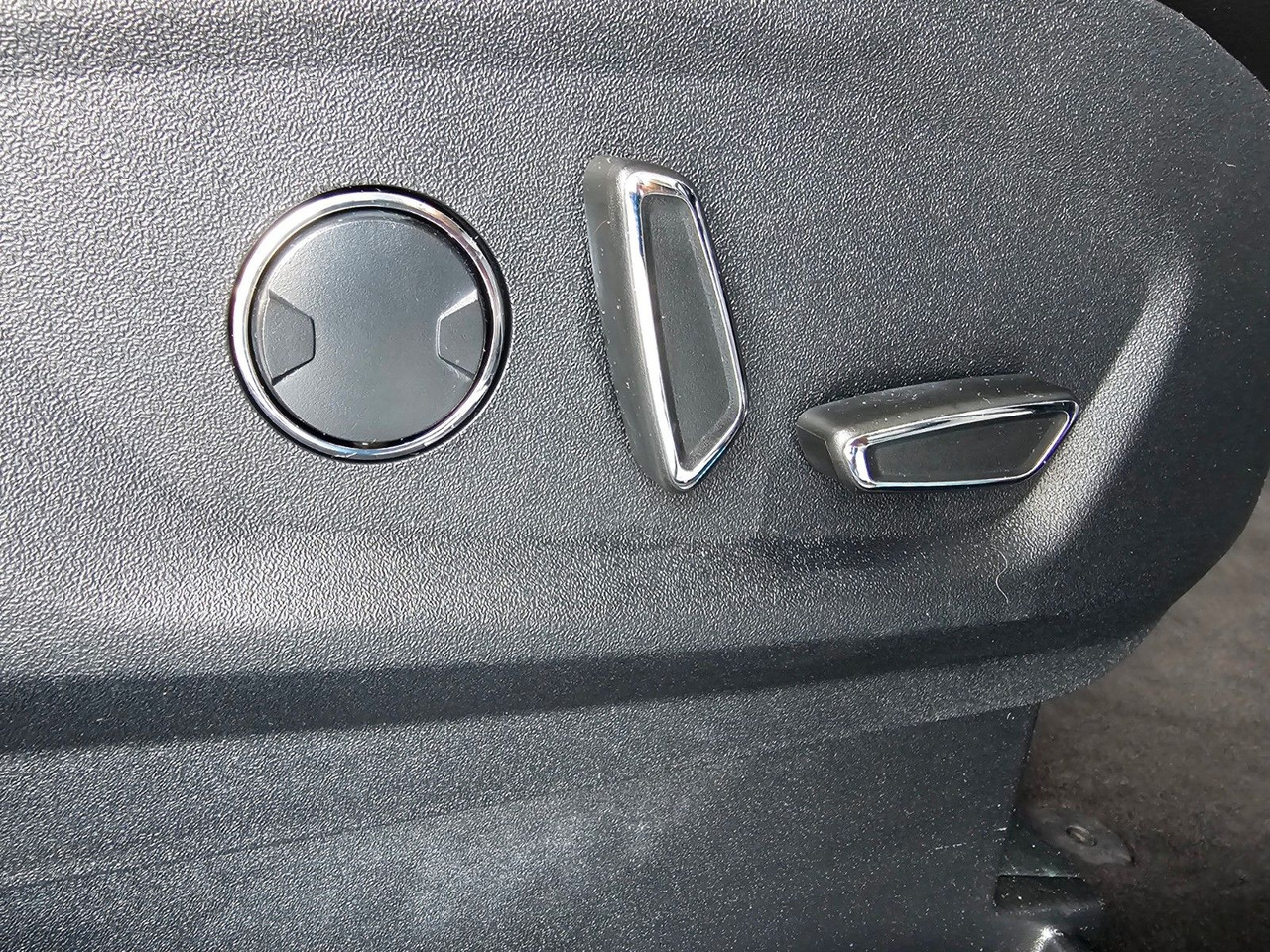 SUV Ford Edge Titanium 4x4 AHK ACC SchiebeDach Navi LED: picture 11