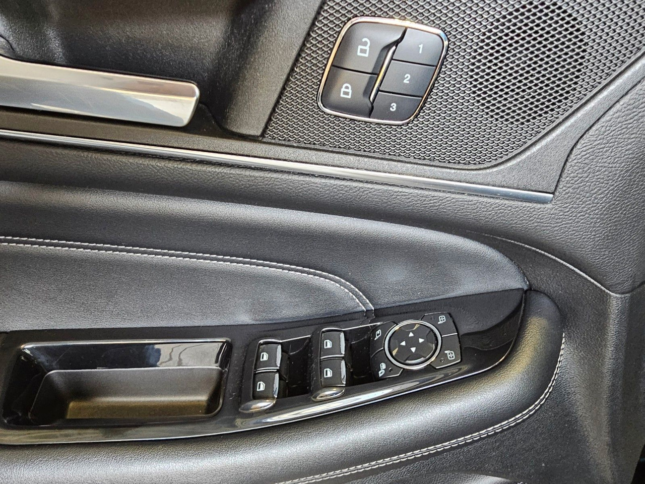 SUV Ford Edge Titanium 4x4 AHK ACC SchiebeDach Navi LED: picture 9