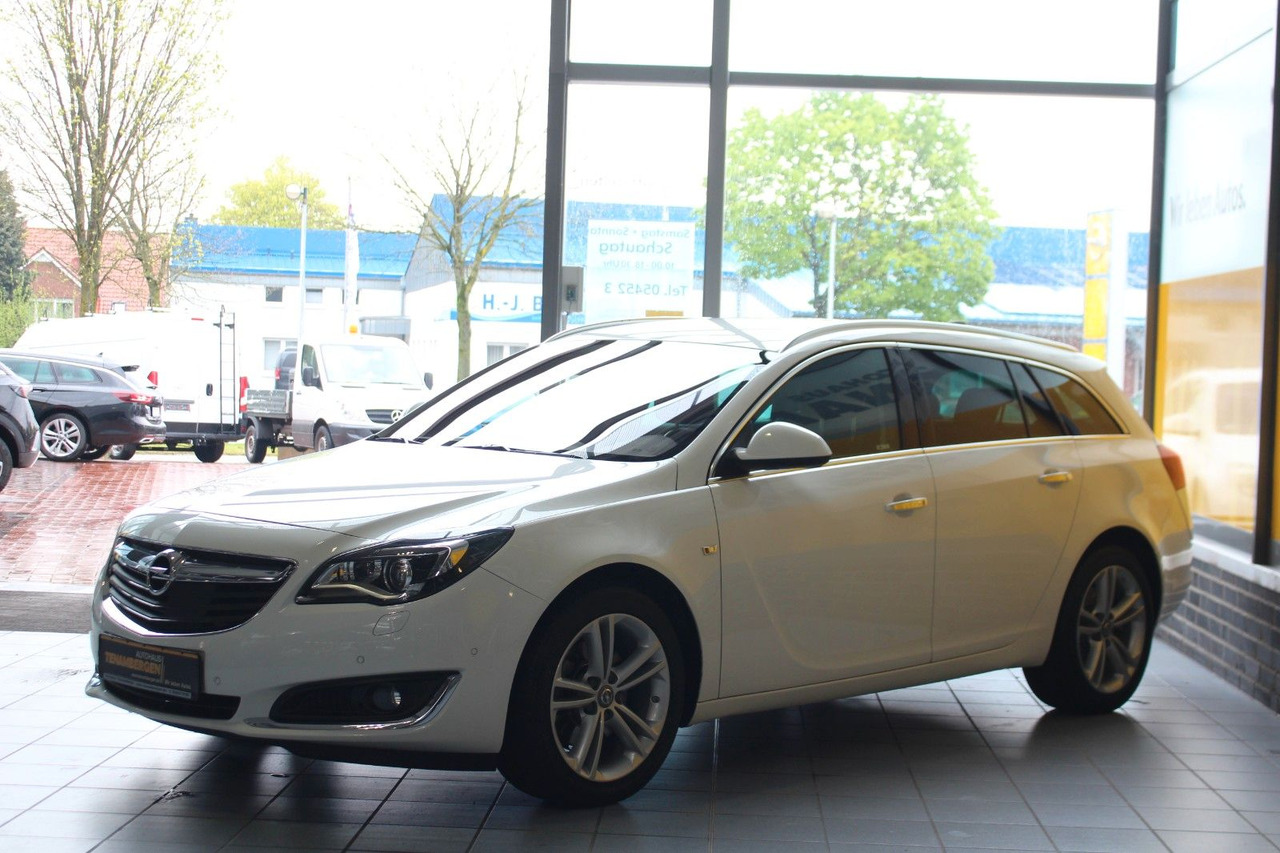 Opel Insignia A Business Innovation 4x4 Leder AHK ACC - Station wagon: picture 4 Opel Insignia A Business Innovation 4x4 Leder AHK ACC - Station wagon: picture 4