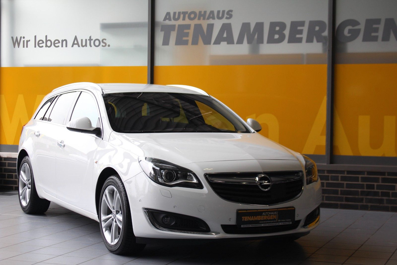Opel Insignia A Business Innovation 4x4 Leder AHK ACC - Station wagon: picture 2 Opel Insignia A Business Innovation 4x4 Leder AHK ACC - Station wagon: picture 2