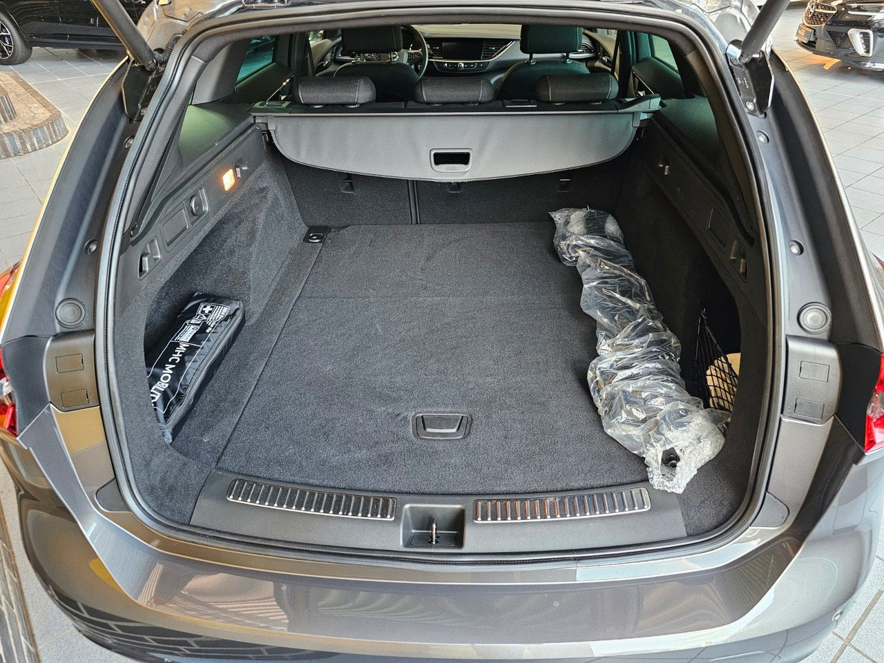 Station wagon Opel Insignia B ST Business IntelliLux LED Tot Winkel: picture 14