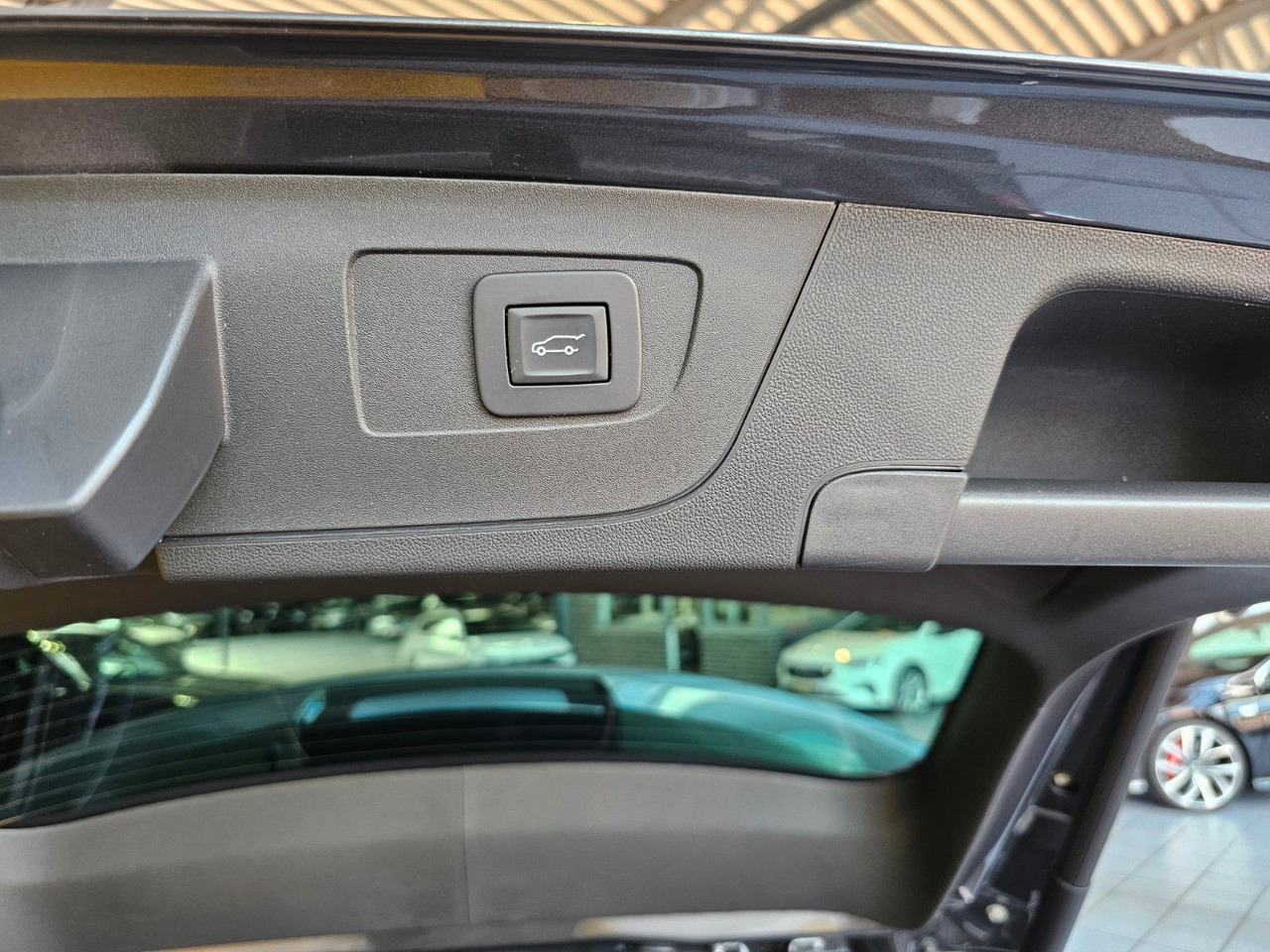 Station wagon Opel Insignia B ST Business IntelliLux LED Tot Winkel: picture 12