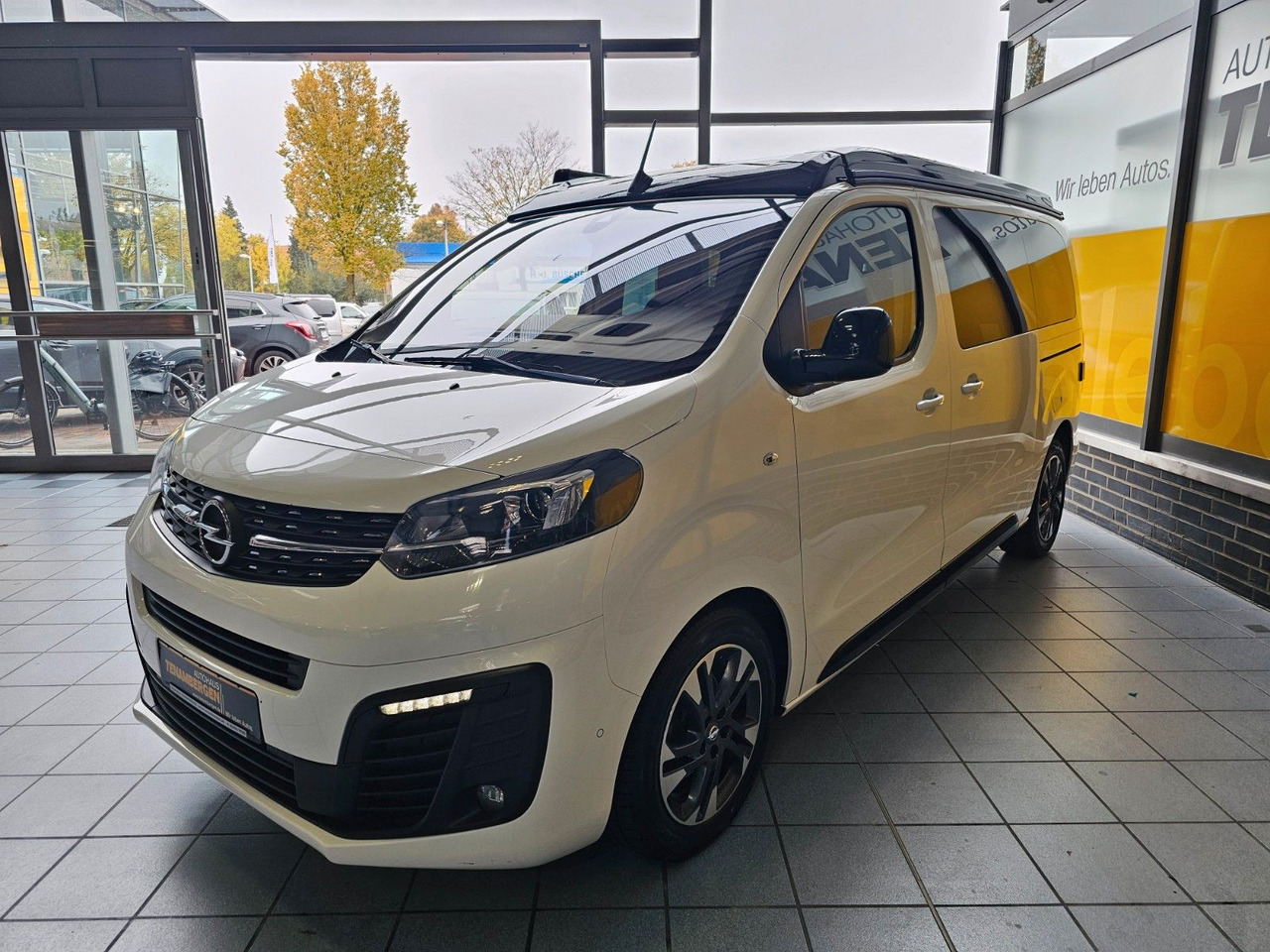 Opel Zafira Life Crosscamp Küche Markise AHK Navi ACC - Passenger van: picture 3 Opel Zafira Life Crosscamp Küche Markise AHK Navi ACC - Passenger van: picture 3