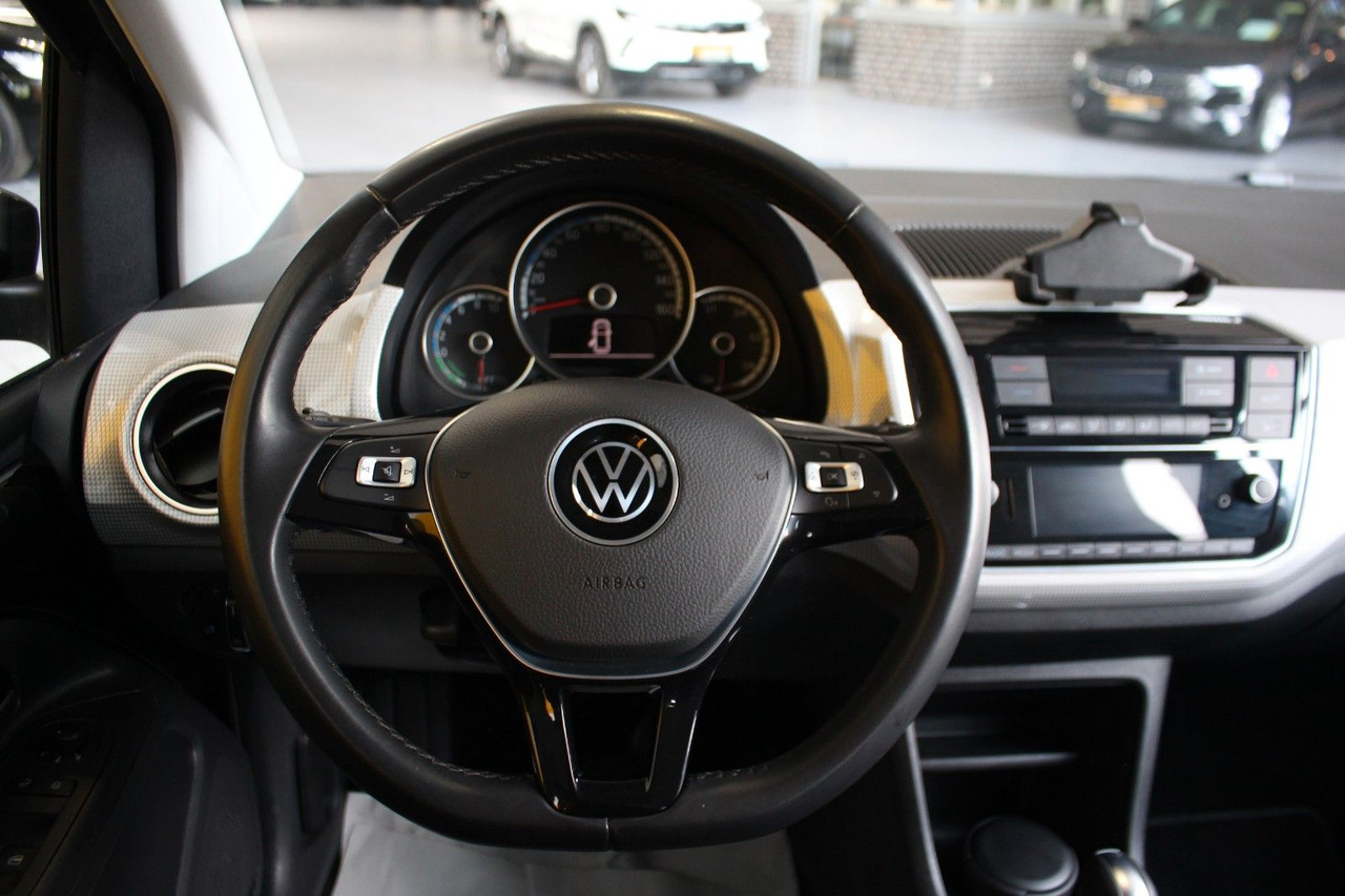 Car Volkswagen up! e-up! Max Kamera Sitzheizung DAB+: picture 10