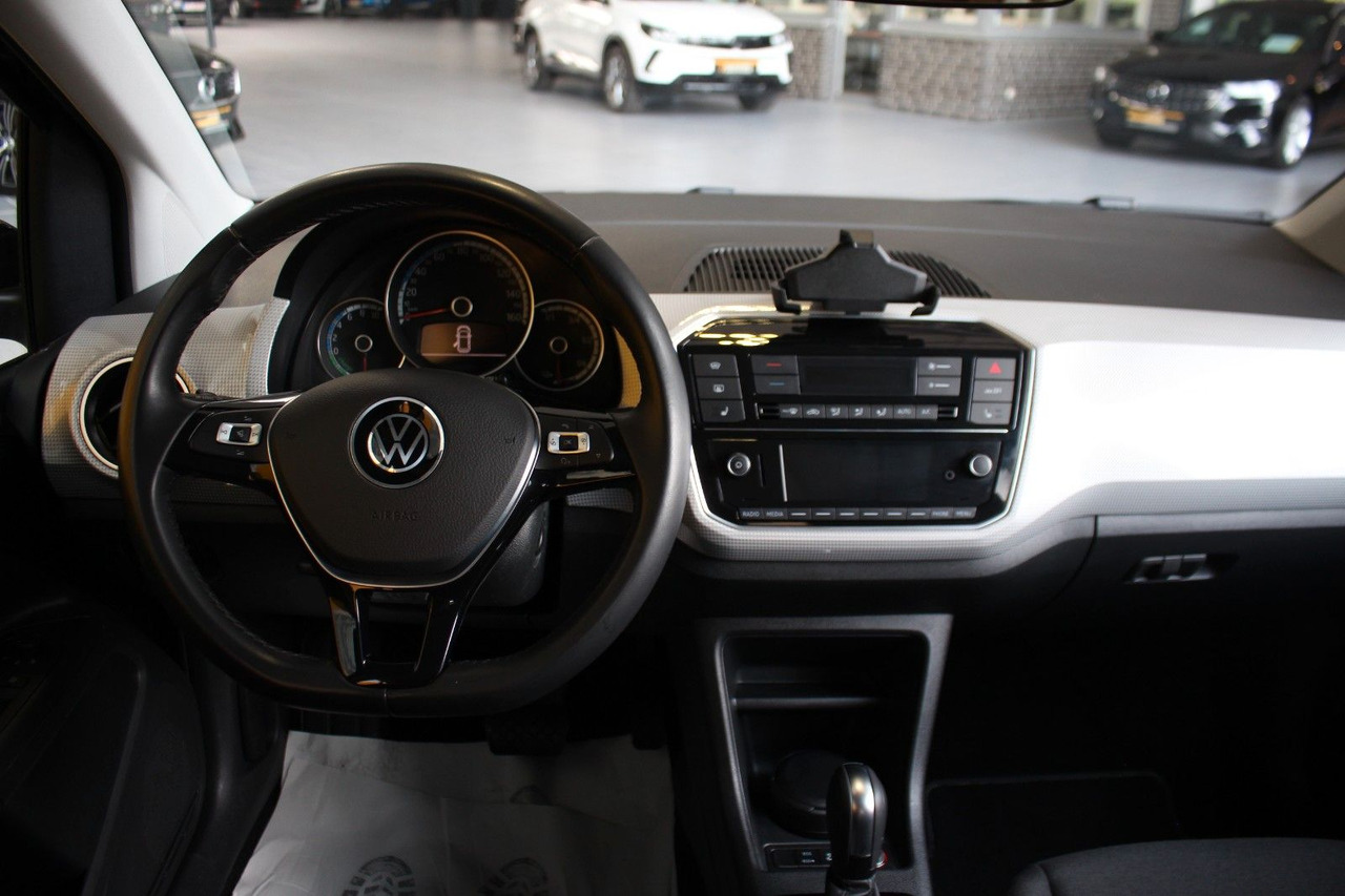 Car Volkswagen up! e-up! Max Kamera Sitzheizung DAB+: picture 9