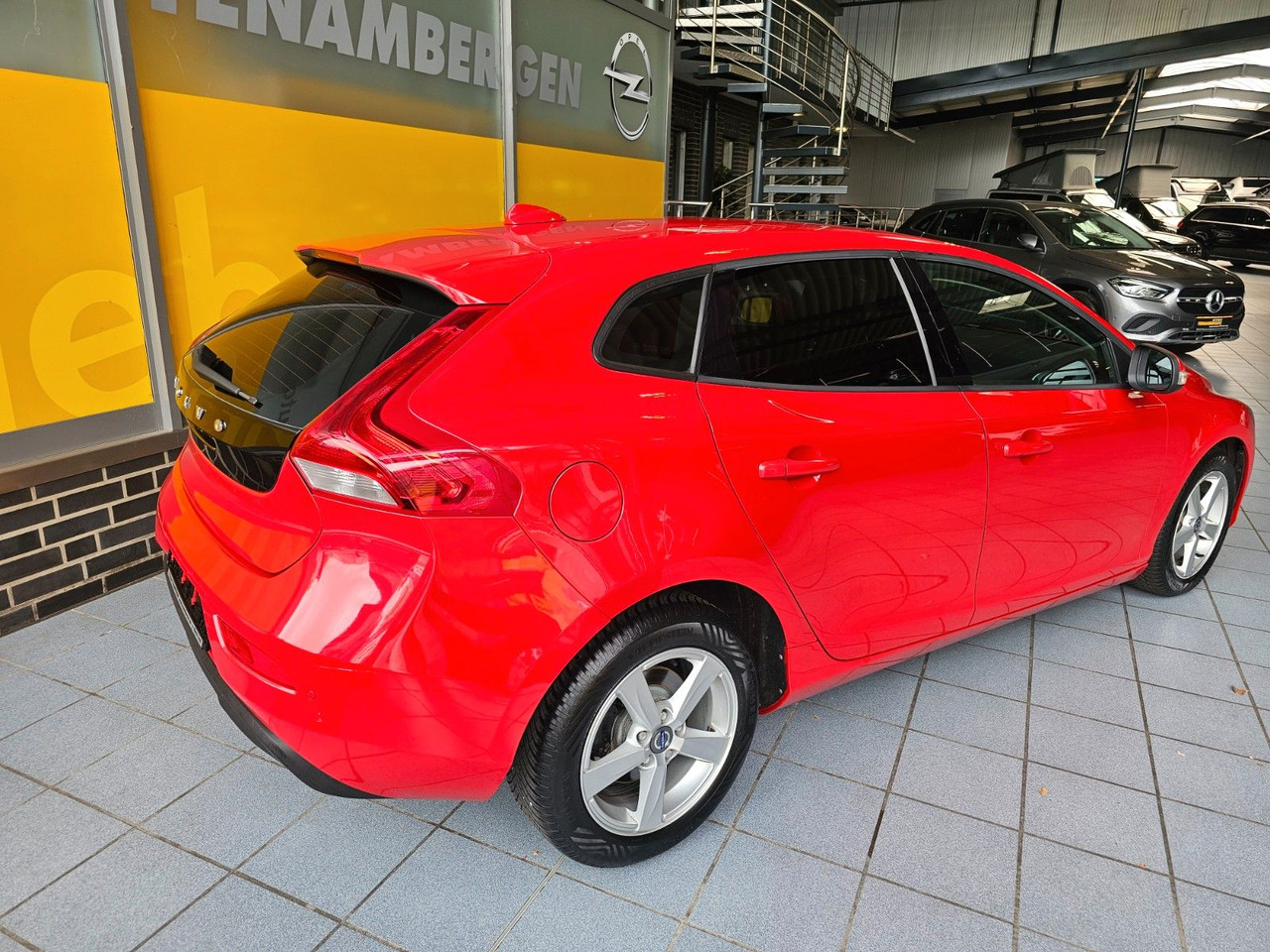 Volvo V40 You! Xenon Sitzheizung Freisprecheinrichtung - Sedan: picture 3 Volvo V40 You! Xenon Sitzheizung Freisprecheinrichtung - Sedan: picture 3