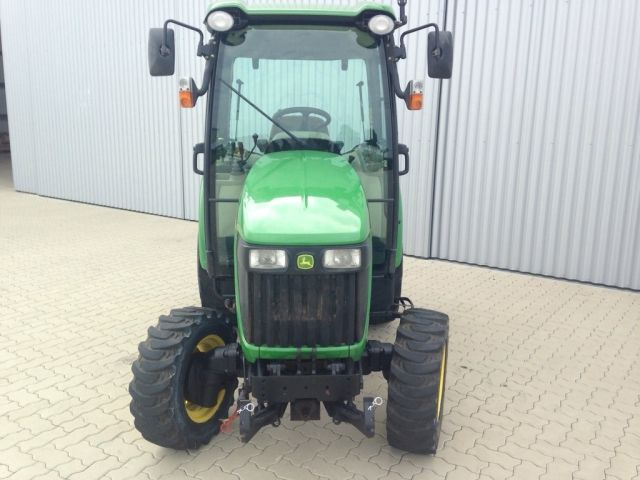 JOHN DEERE 3720 - Farm tractor: picture 1 JOHN DEERE 3720 - Farm tractor: picture 1