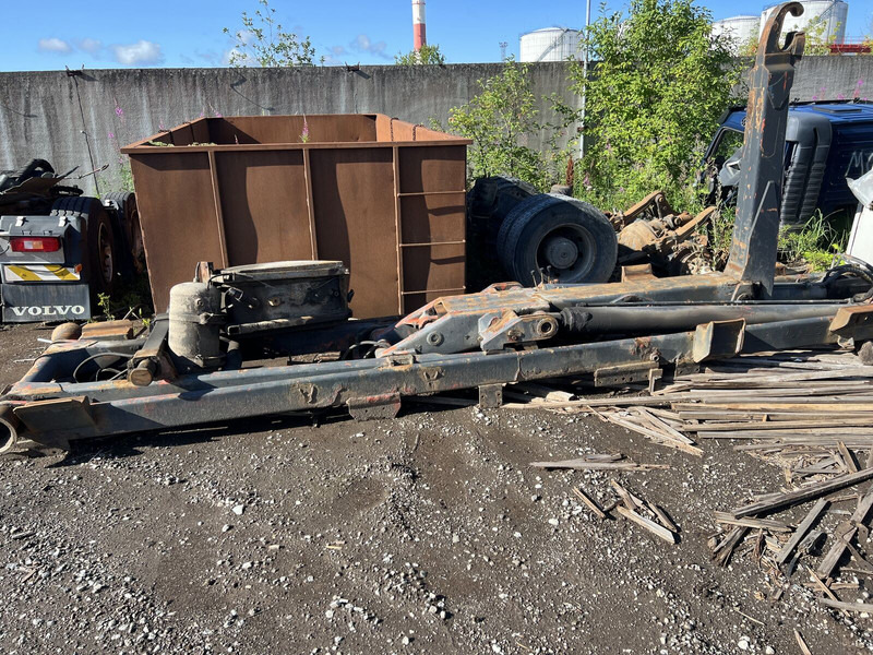 Hook MULTILIFT - Hook lift/ Skip loader system: picture 1 Hook MULTILIFT - Hook lift/ Skip loader system: picture 1