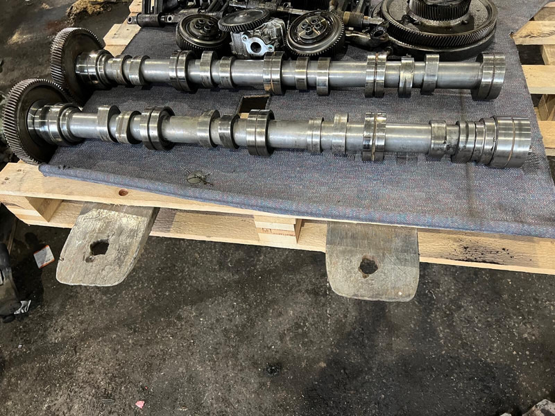 Scania RH - Camshaft: picture 1 Scania RH - Camshaft: picture 1