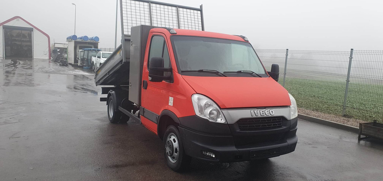 IVECO Daily 35C13 - Tipper van: picture 1 IVECO Daily 35C13 - Tipper van: picture 1