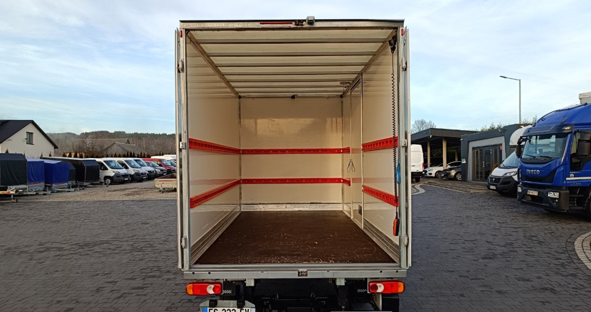 Renault Master WINDA Kontener 8 Euro Palet VAT 23 - Box van: picture 5 Renault Master WINDA Kontener 8 Euro Palet VAT 23 - Box van: picture 5