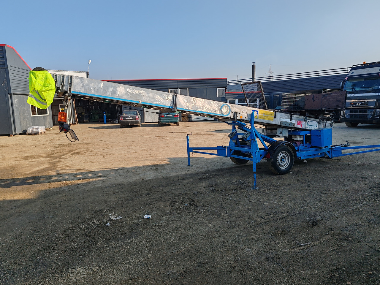 Klaas Nacela - Loading ramp: picture 3 Klaas Nacela - Loading ramp: picture 3