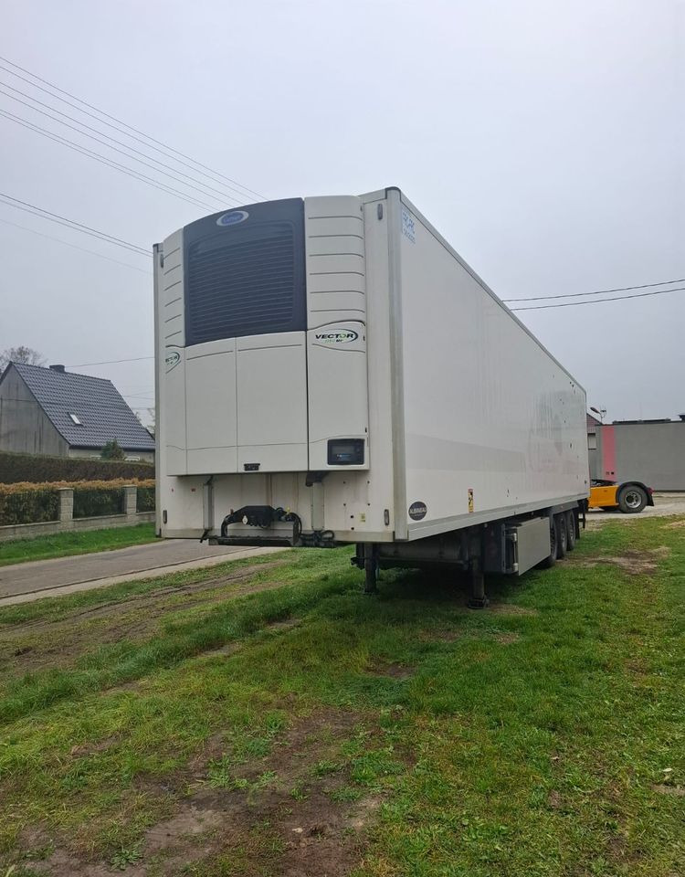 LeciTrailer Carrier Vector 1950 Mt - Refrigerator semi-trailer: picture 1 LeciTrailer Carrier Vector 1950 Mt - Refrigerator semi-trailer: picture 1