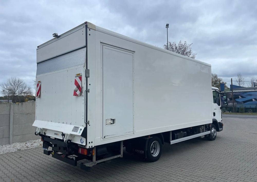 MAN TGL 8.190 KONTENER 16 PALET! - Box truck: picture 5 MAN TGL 8.190 KONTENER 16 PALET! - Box truck: picture 5