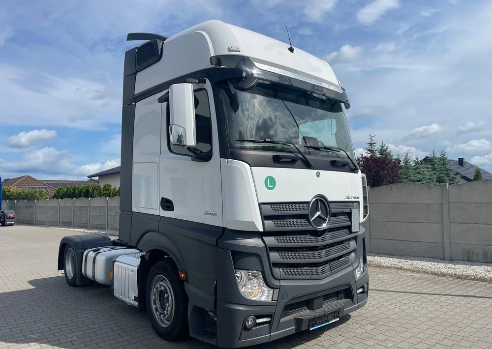 Mercedes-Benz ACTROS 1845, Mega, Gigaspace, Salonka! - Tractor unit: picture 2 Mercedes-Benz ACTROS 1845, Mega, Gigaspace, Salonka! - Tractor unit: picture 2