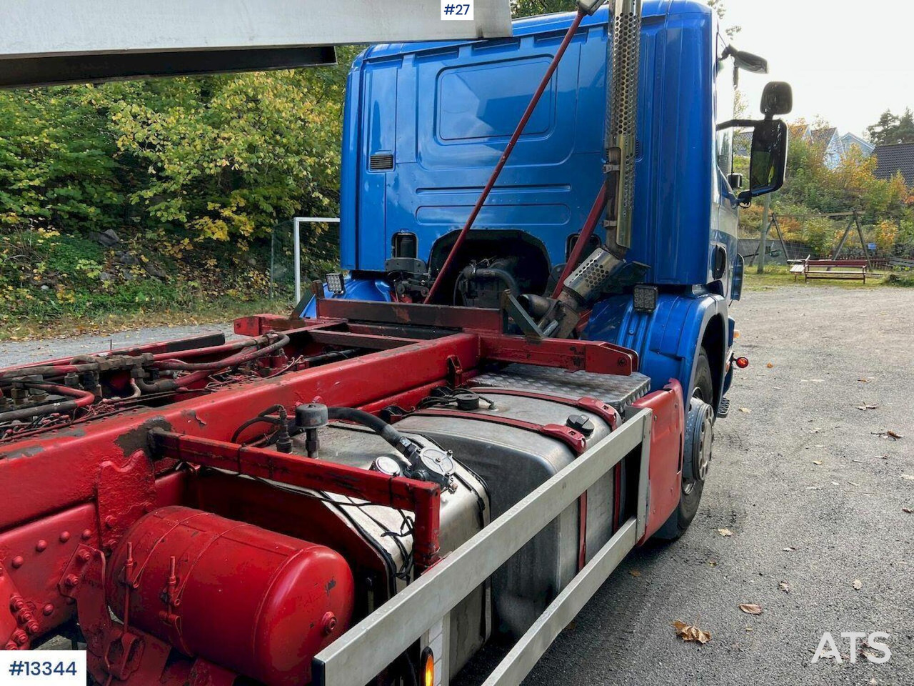 Asphalt distributor 2002 Scania P94G asphalt sprider WATCH VIDEO: picture 12