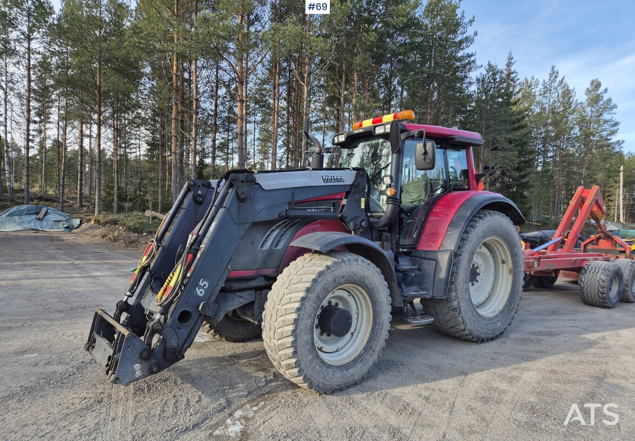 Valtra T182 - Farm tractor: picture 1 Valtra T182 - Farm tractor: picture 1