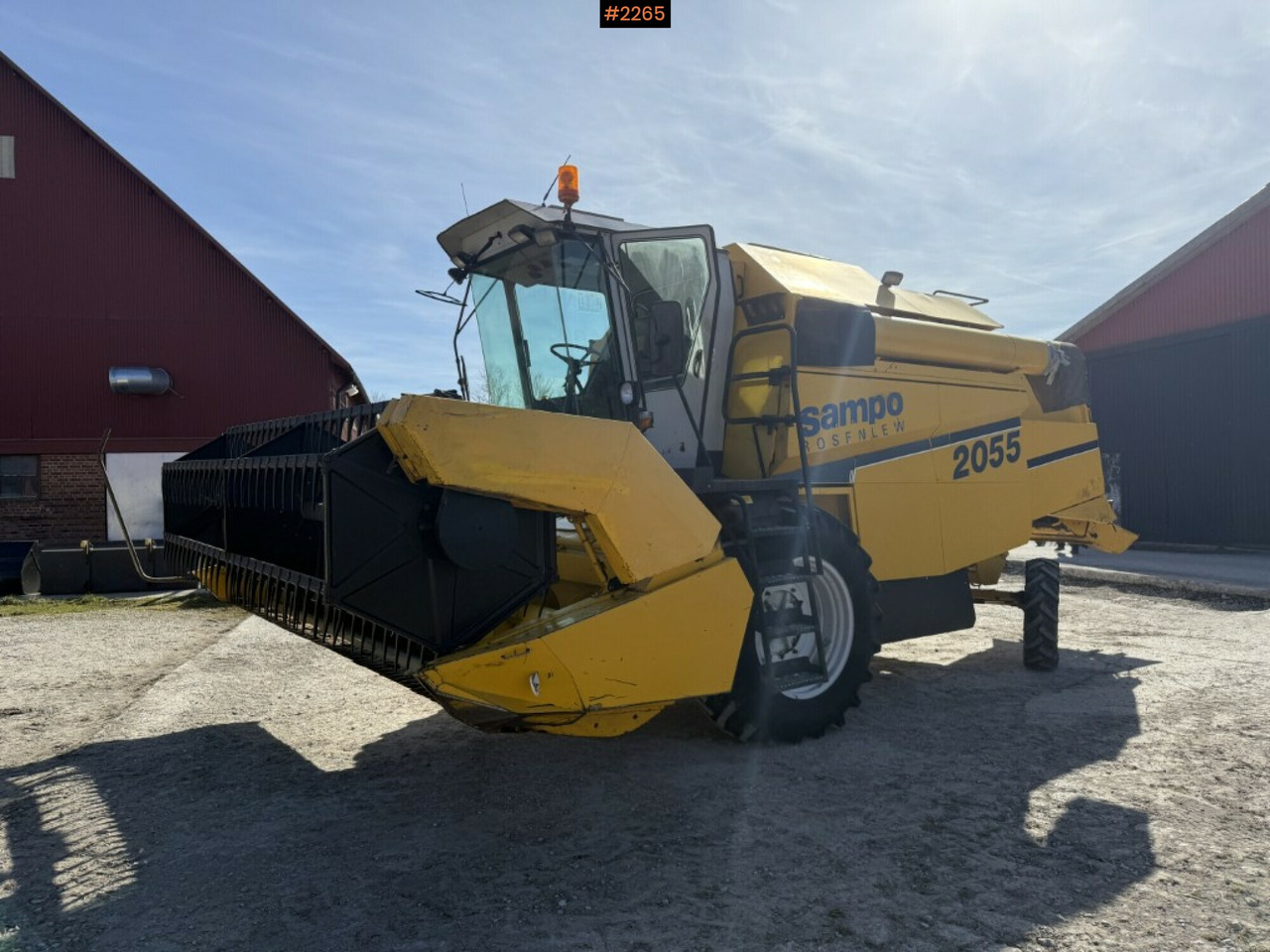 Combine harvester, Sampo Rosenlew 2055 14-foot (See video) - Combine harvester: picture 1 Combine harvester, Sampo Rosenlew 2055 14-foot (See video) - Combine harvester: picture 1
