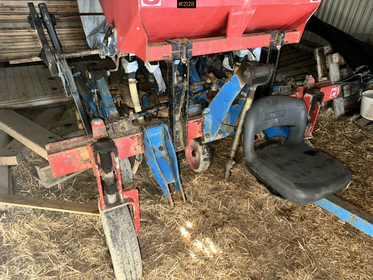Row crop cleaner Hatzenbichler with fertilizer - Soil tillage equipment: picture 4 Row crop cleaner Hatzenbichler with fertilizer - Soil tillage equipment: picture 4