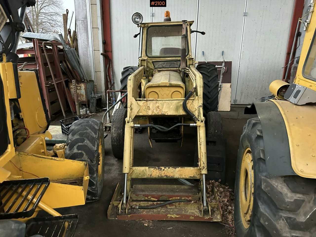 Tractor, 2 pcs Massey Ferguson 205 and 203 - Farm tractor: picture 2 Tractor, 2 pcs Massey Ferguson 205 and 203 - Farm tractor: picture 2