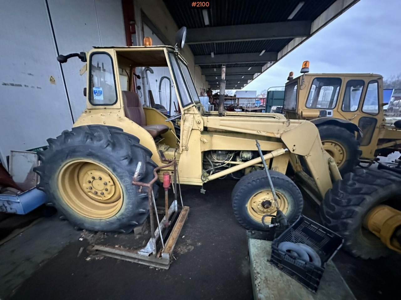 Tractor, 2 pcs Massey Ferguson 205 and 203 - Farm tractor: picture 1 Tractor, 2 pcs Massey Ferguson 205 and 203 - Farm tractor: picture 1