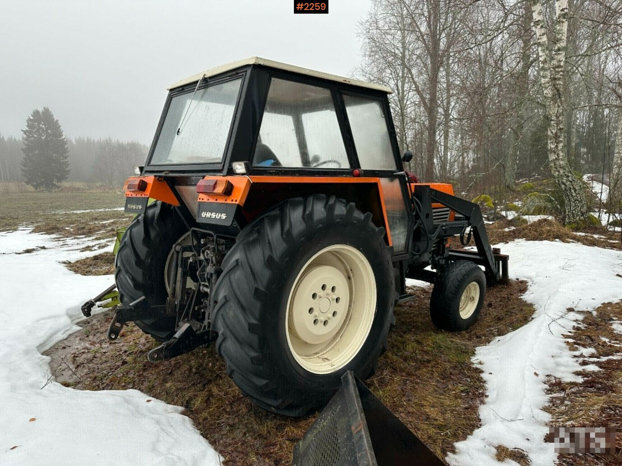 Tractor Ursus C385 Deluxe! with loader and implements - Farm tractor: picture 5 Tractor Ursus C385 Deluxe! with loader and implements - Farm tractor: picture 5