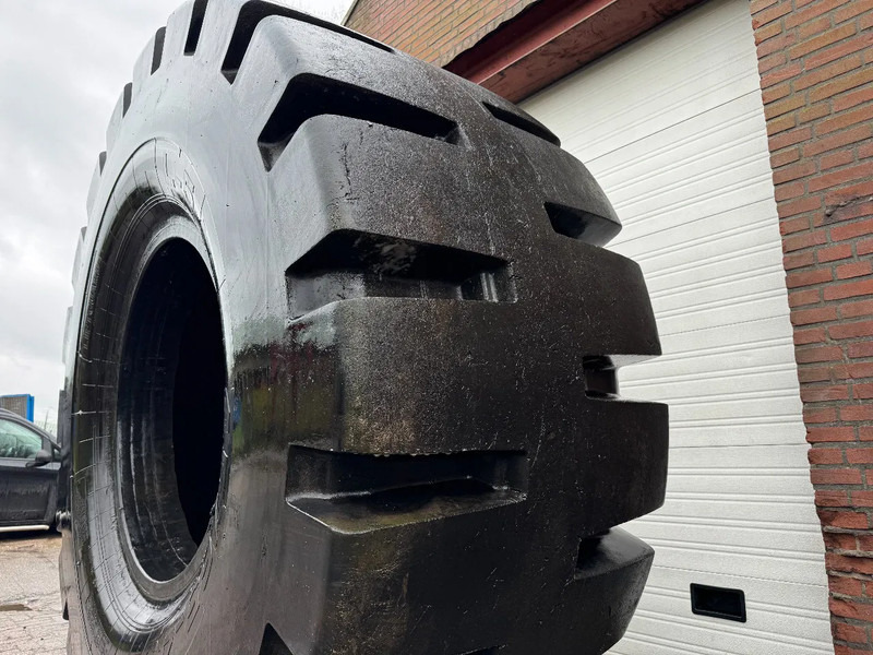 Diversen Liftguard L-5 45/65-45 HEAVY DUTY TIRE - Tire: picture 5 Diversen Liftguard L-5 45/65-45 HEAVY DUTY TIRE - Tire: picture 5