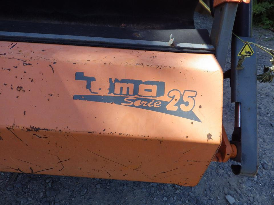 BEMA 25 Kehrmaschine gebraucht (MWST ausweisbar) - Broom: picture 2 BEMA 25 Kehrmaschine gebraucht (MWST ausweisbar) - Broom: picture 2