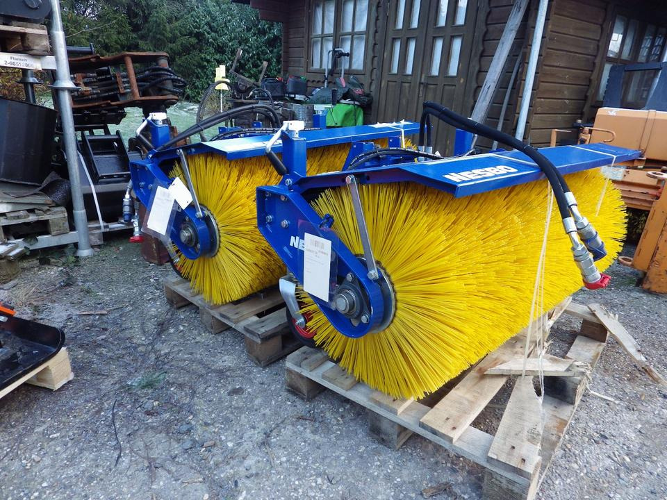 Front Kehrmaschine vollhydraulisch 1200NESBO ISEKI (2200 netto) - Broom: picture 1 Front Kehrmaschine vollhydraulisch 1200NESBO ISEKI (2200 netto) - Broom: picture 1