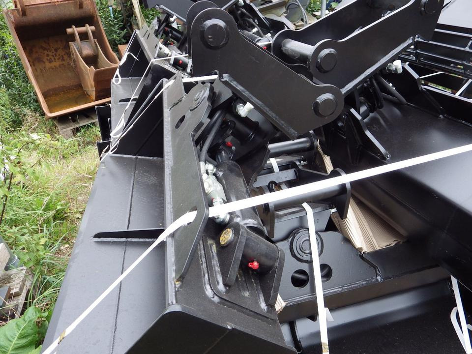 Schwenkbarer Grabenräumlöffel Planierlöffel Humuslöffel MS03 Sym - Excavator bucket: picture 5 Schwenkbarer Grabenräumlöffel Planierlöffel Humuslöffel MS03 Sym - Excavator bucket: picture 5