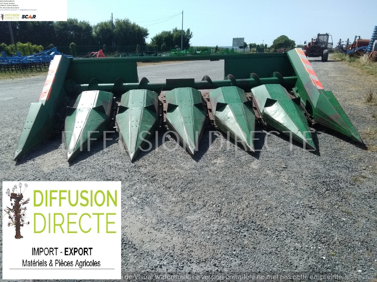JOHN DEERE CUEILLEUR POUR MOISSONNEUSE 646 - Corn header: picture 1 JOHN DEERE CUEILLEUR POUR MOISSONNEUSE 646 - Corn header: picture 1