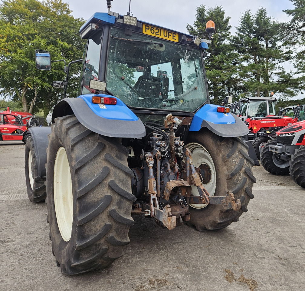 1997 New Holland 8360 - Farm tractor: picture 3 1997 New Holland 8360 - Farm tractor: picture 3