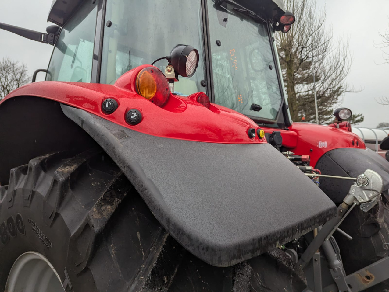 Farm tractor 2022 MF 7718S, 1730 Hours, excellent: picture 6