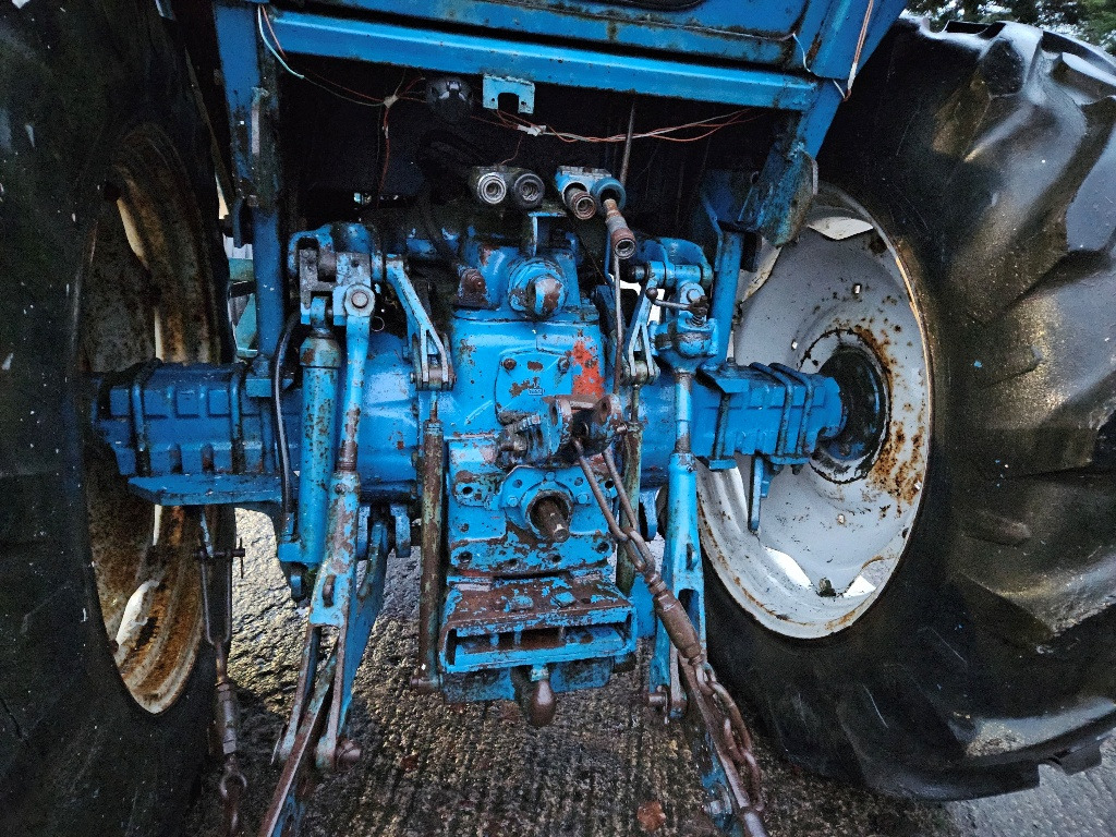 Ford 7700 2wd Tractor - Farm tractor: picture 4 Ford 7700 2wd Tractor - Farm tractor: picture 4