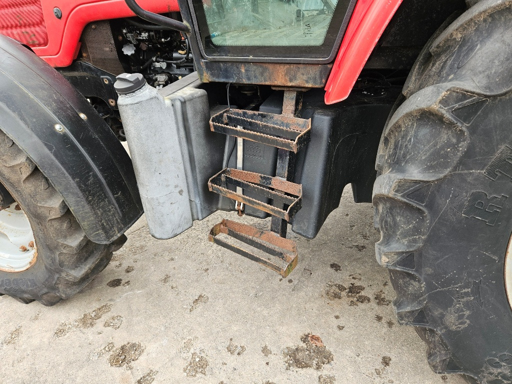 MF 5445 Manual Shuttle - Farm tractor: picture 5 MF 5445 Manual Shuttle - Farm tractor: picture 5