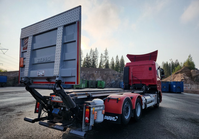 IvecoS-Way 6x2 LNG / LBG - Cab chassis truck: picture 4 IvecoS-Way 6x2 LNG / LBG - Cab chassis truck: picture 4
