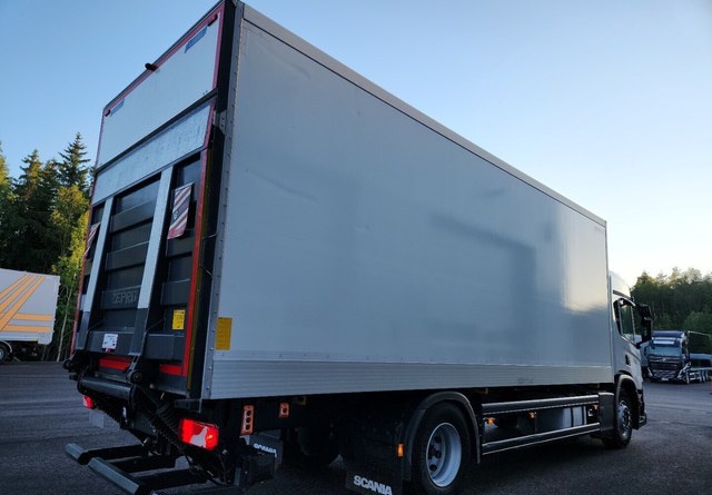 Box truck Scania P280 4x2 Kylkiaukeava kori: picture 8