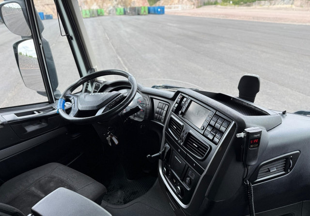 Tractor unit Iveco Stralis 440 4x2 LNG / LBG: picture 12