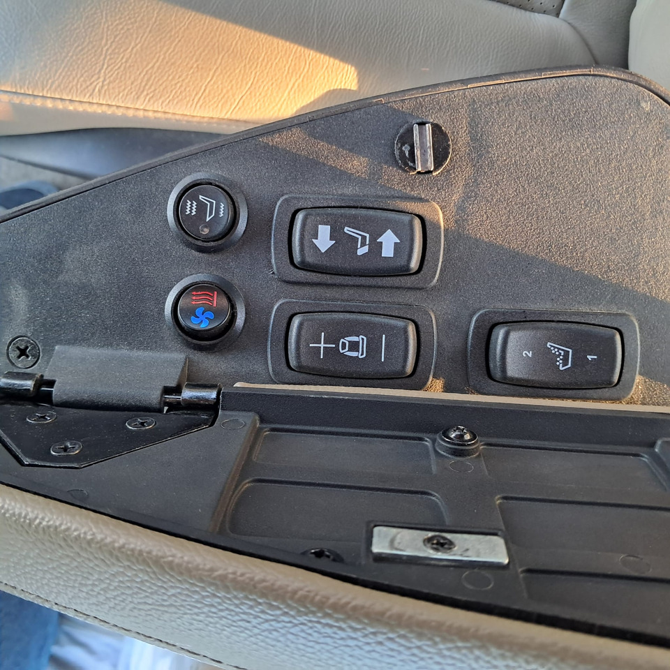 Farm tractor JHON DEERE 8RT 370: picture 12 Farm tractor JHON DEERE 8RT 370: picture 12