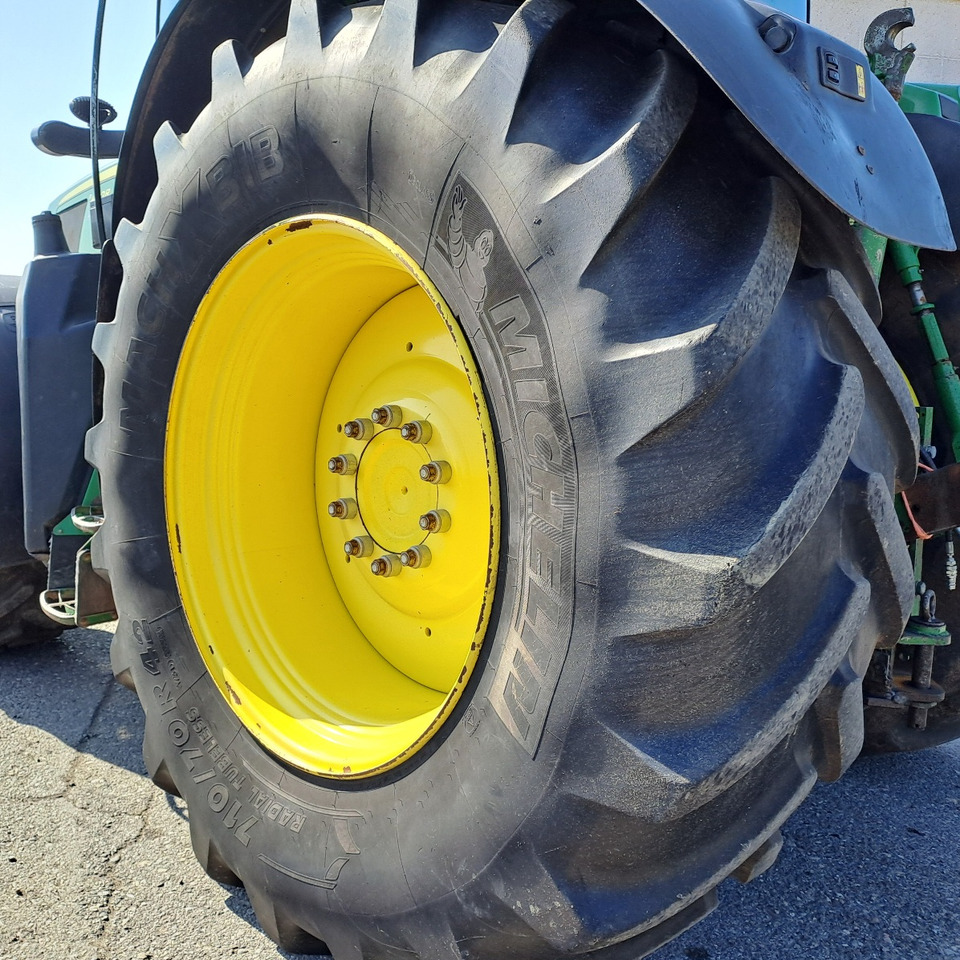 Farm tractor JOHN DEERE 6210R: picture 7
