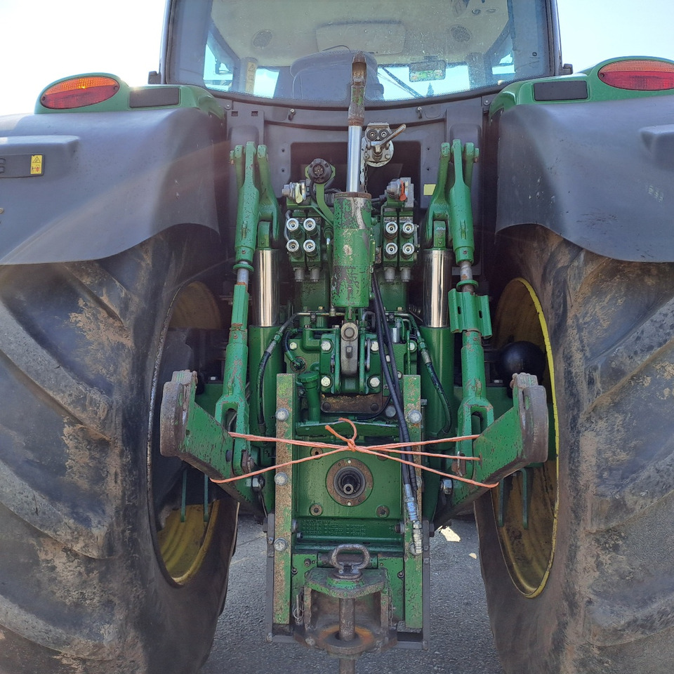 Farm tractor JOHN DEERE 6210R: picture 6