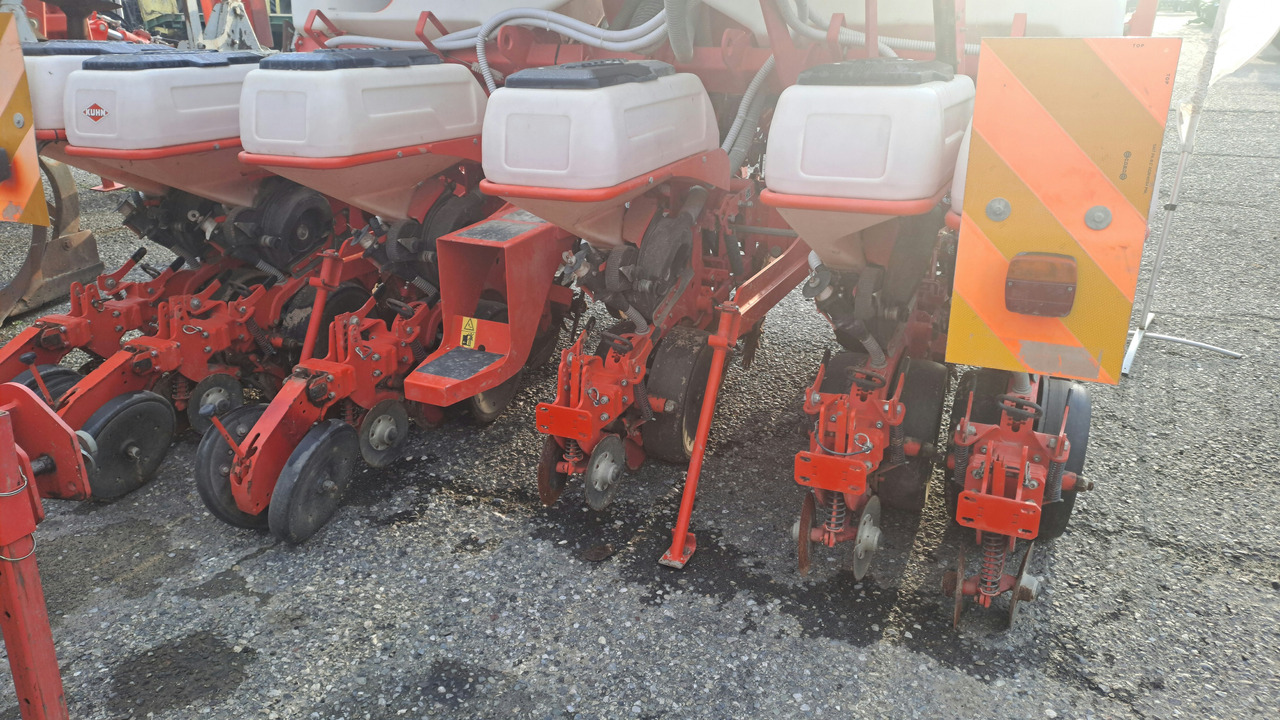 SEMINATRICE DI PRECISIONE KUHN MAXIMA 2 TD - Other machinery: picture 4 SEMINATRICE DI PRECISIONE KUHN MAXIMA 2 TD - Other machinery: picture 4