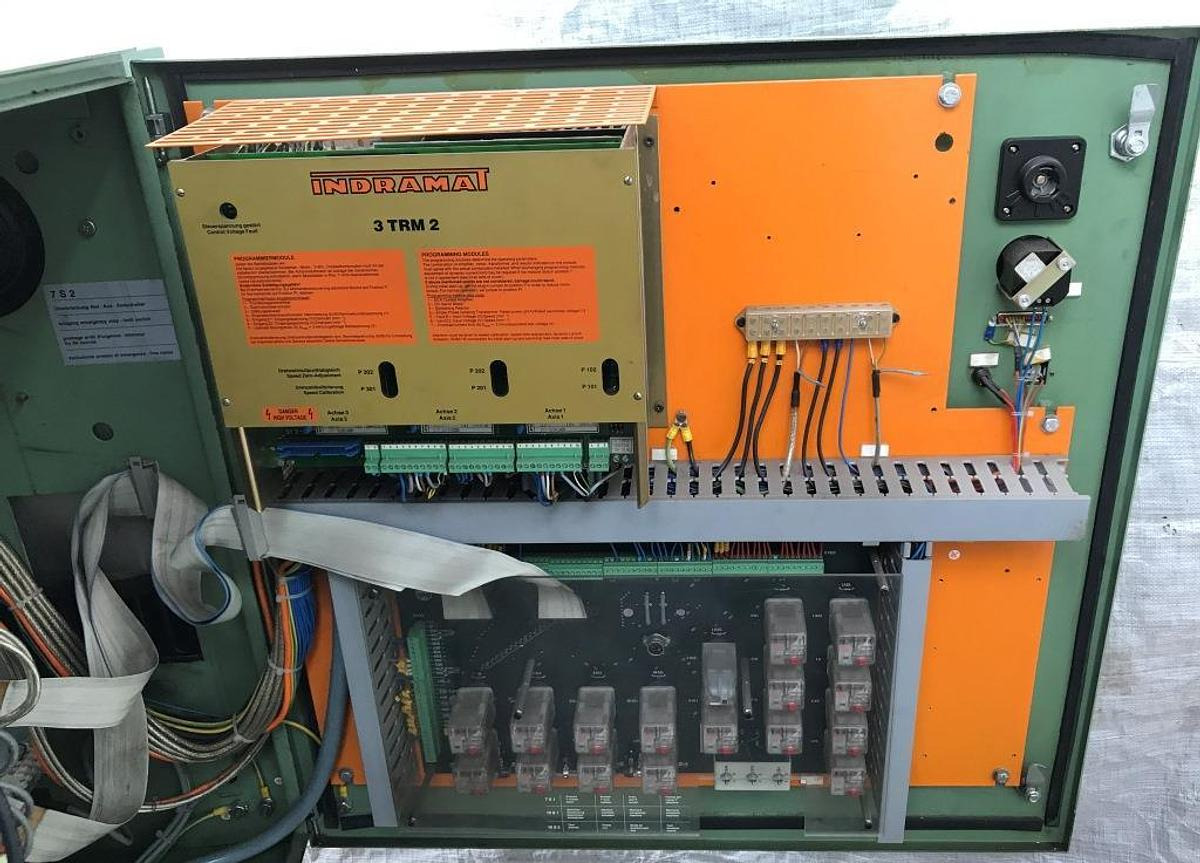 CNC-Fräsmaschine MAHO - Milling machine: picture 5 CNC-Fräsmaschine MAHO - Milling machine: picture 5