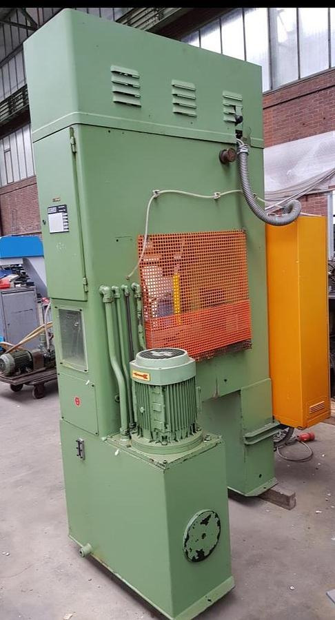 Hydr. Schnelläuferpresse DUNKES - Metalworking machinery: picture 4 Hydr. Schnelläuferpresse DUNKES - Metalworking machinery: picture 4