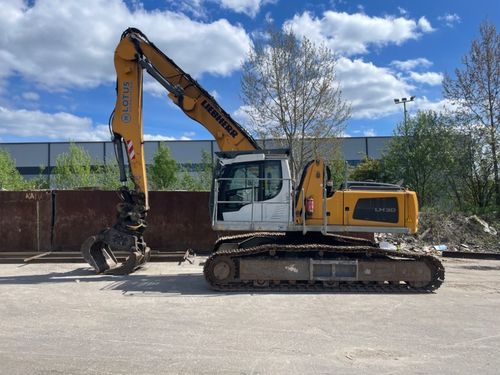 Liebherr LH 30 C Litronic  - Waste/ Industry handler: picture 1 Liebherr LH 30 C Litronic  - Waste/ Industry handler: picture 1