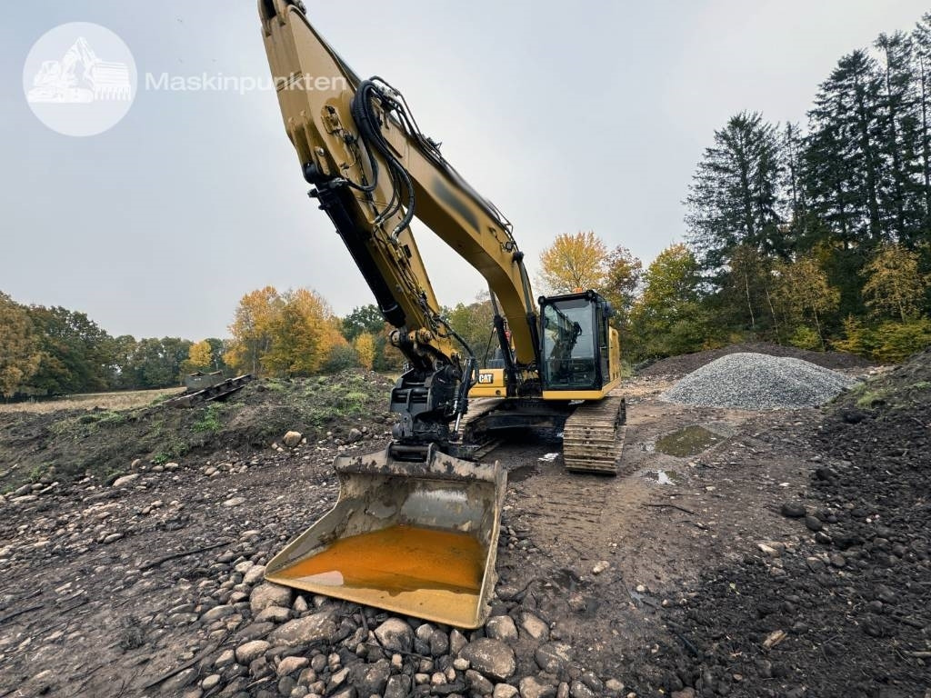 CAT 323 - Crawler excavator: picture 2 CAT 323 - Crawler excavator: picture 2